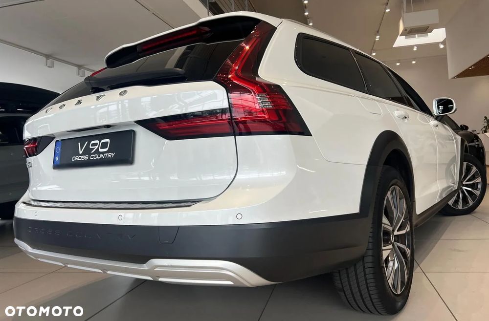 Volvo V90 Cross Country B5 D AWD Geartronic Pro - 2