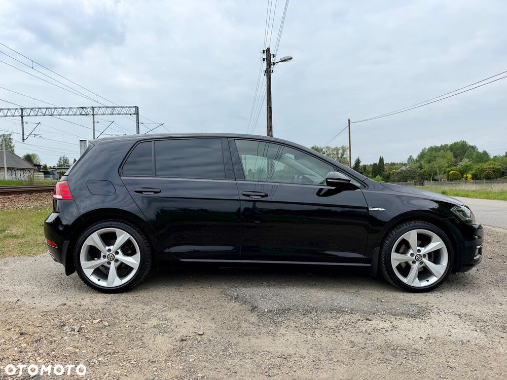 Volkswagen Golf - 10