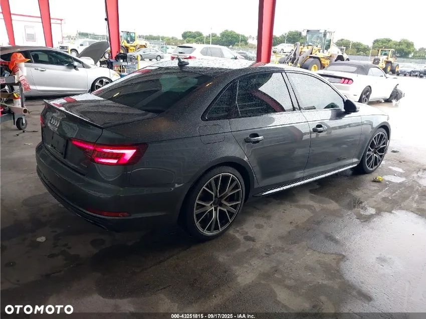 Audi A4 - 5