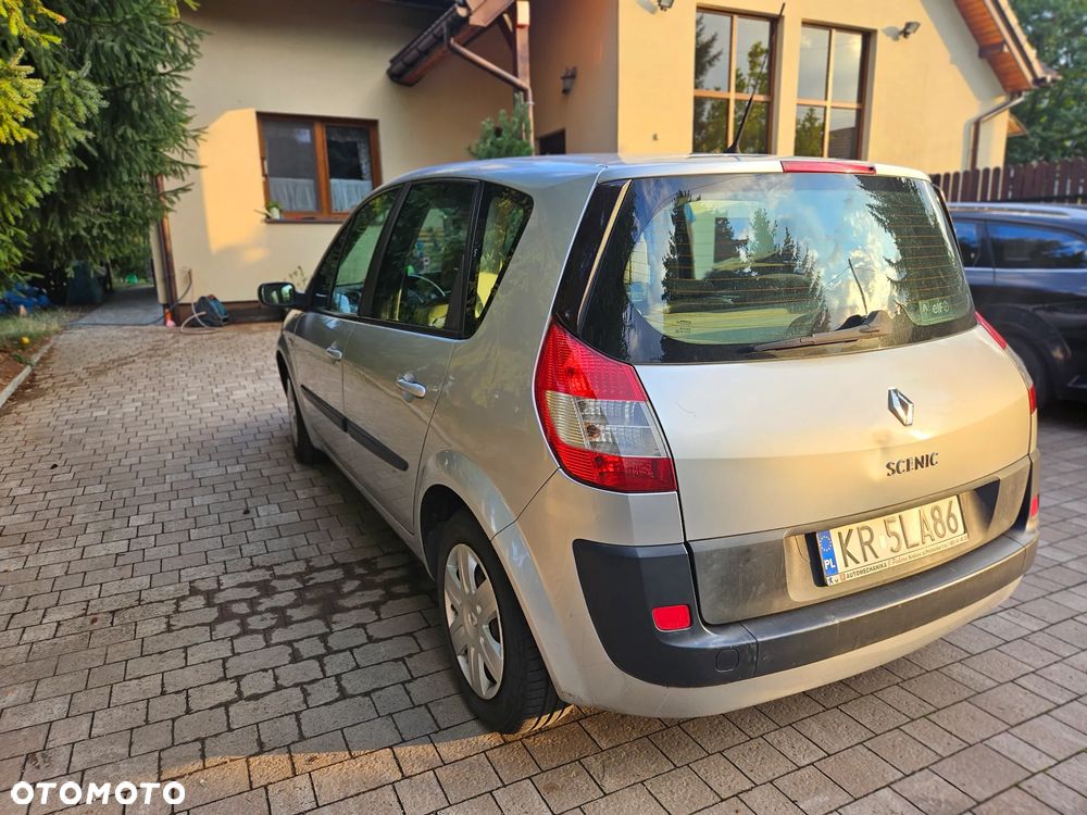 Renault Scenic 1.6 16V Emotion - 4