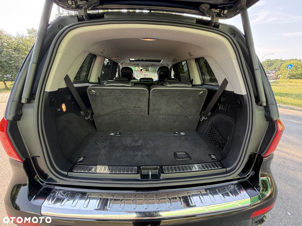Mercedes-Benz GL - 22