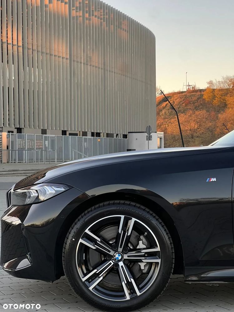 BMW Seria 3 330i xDrive M Sport - 16