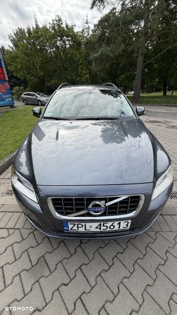 Volvo V70 2010 photo 2