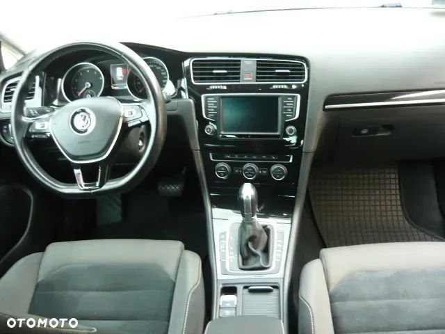 Volkswagen Golf - 13