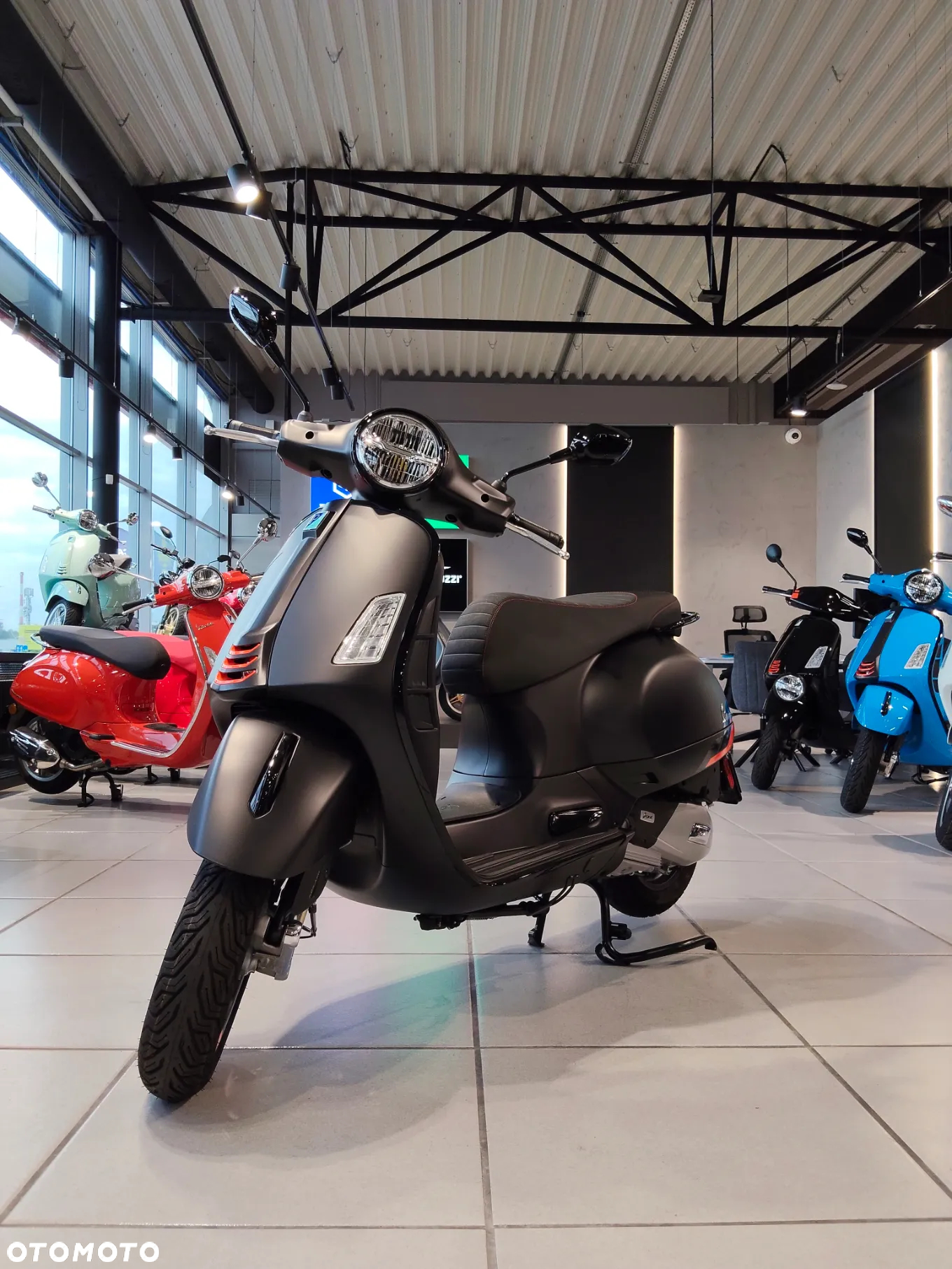 Vespa GTS - 8