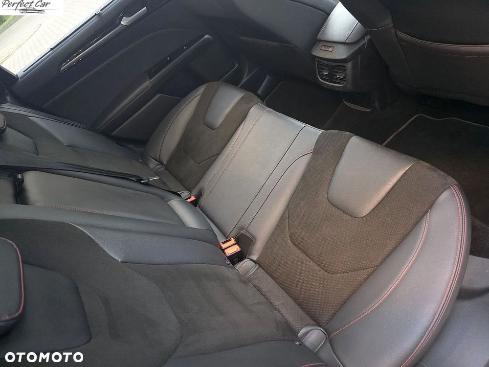 Ford Mondeo SW 2.0 Hybrid ST-Line Plus - 14