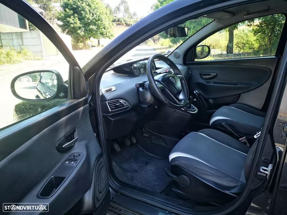 Lancia Ypsilon 1.2 S&S Gold - 8