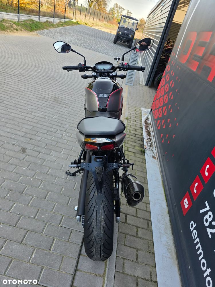 Suzuki SV - 16