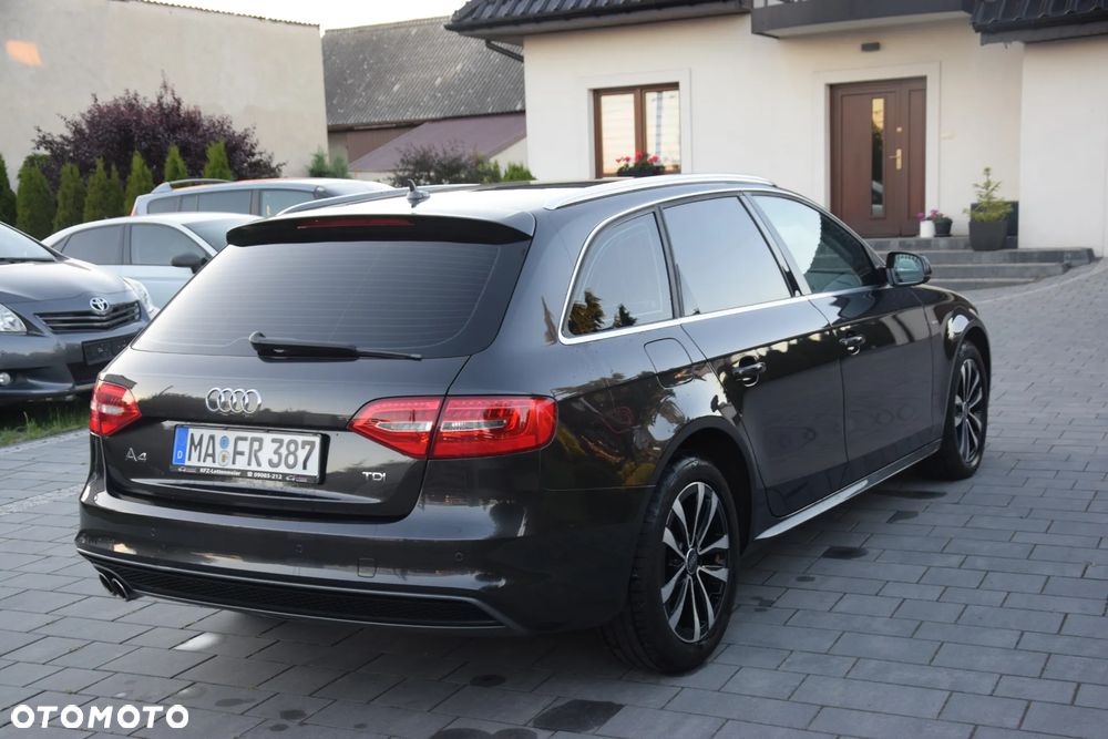 Audi A4 Avant - 22