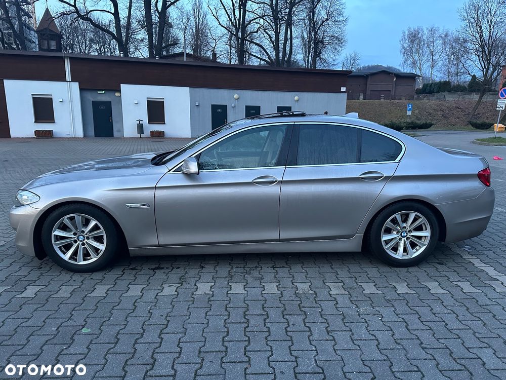 BMW Seria 5 528i Sport-Aut - 5