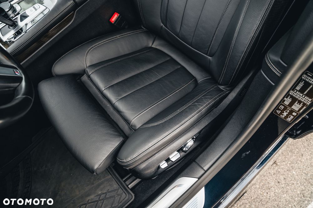 BMW Seria 7 730d xDrive - 18