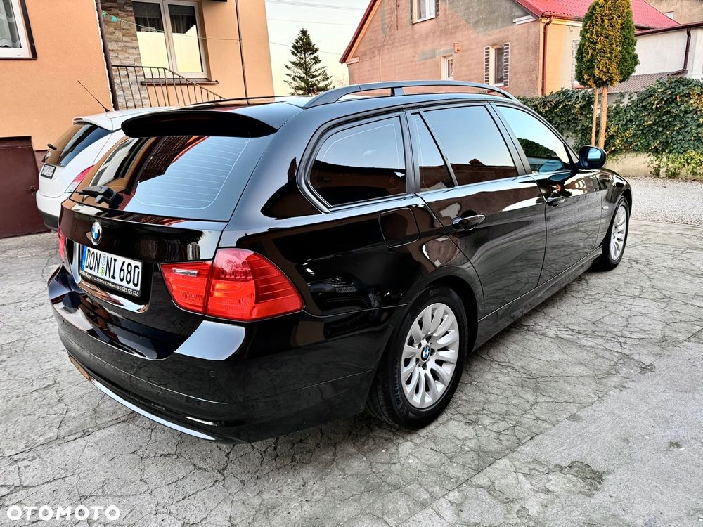 BMW Seria 3 318d DPF - 18