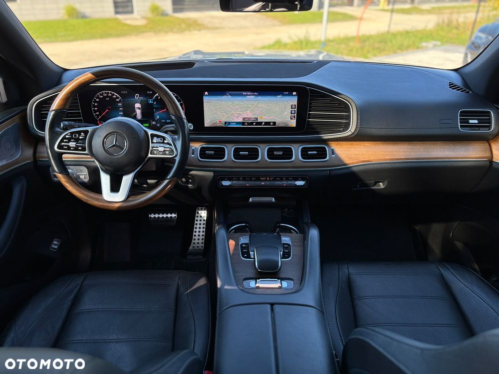 Mercedes-Benz GLS - 27