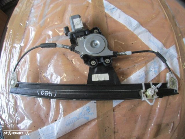 Elevador Com Motor 0479000FI FIAT DOBLO 2010 1.3JTD 75CV 5P BRANCA FE 2 PINOS FIAT DOBLO CARGO 1 FASE 2 2009 1.9JTD 105CV 5P BRANCO FE 2 PINOS - 2