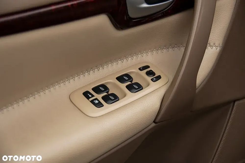 Volvo XC 70 2.4D AWD Summum - 37