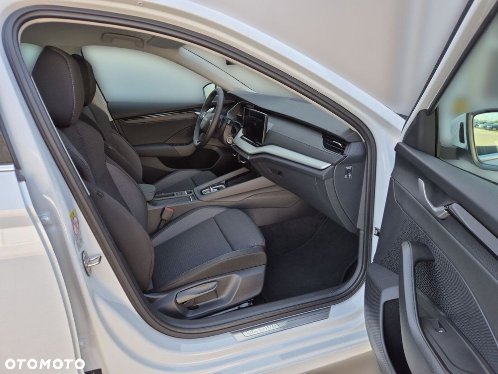 Skoda Octavia 1.5 TSI mHEV 30 Years DSG - 17
