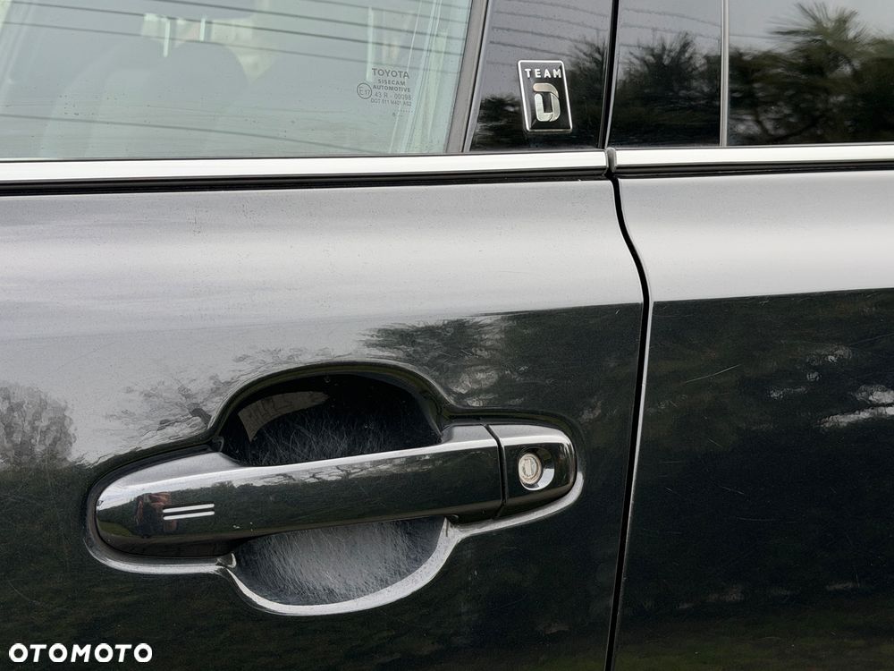 Toyota C-HR 1.2 Turbo Team Deutschland - 30