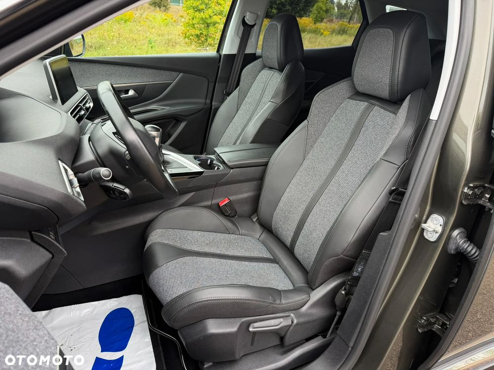 Peugeot 3008 1.5 BlueHDi Allure S&S - 16
