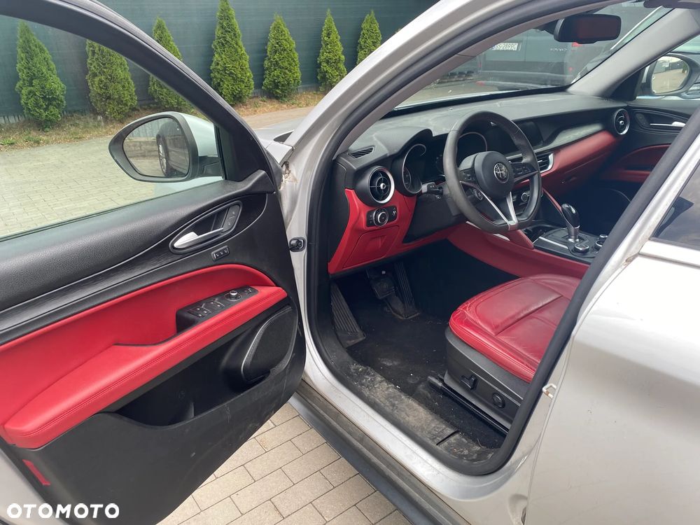 Alfa Romeo Stelvio - 23