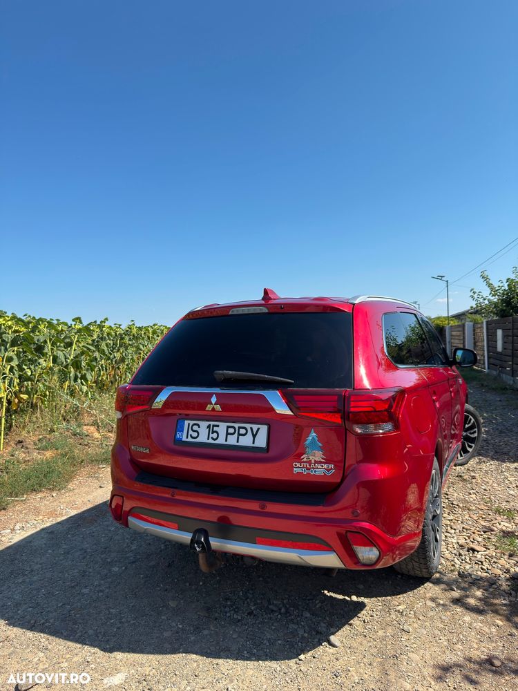 Mitsubishi Outlander 2.0 4WD Plus - 1