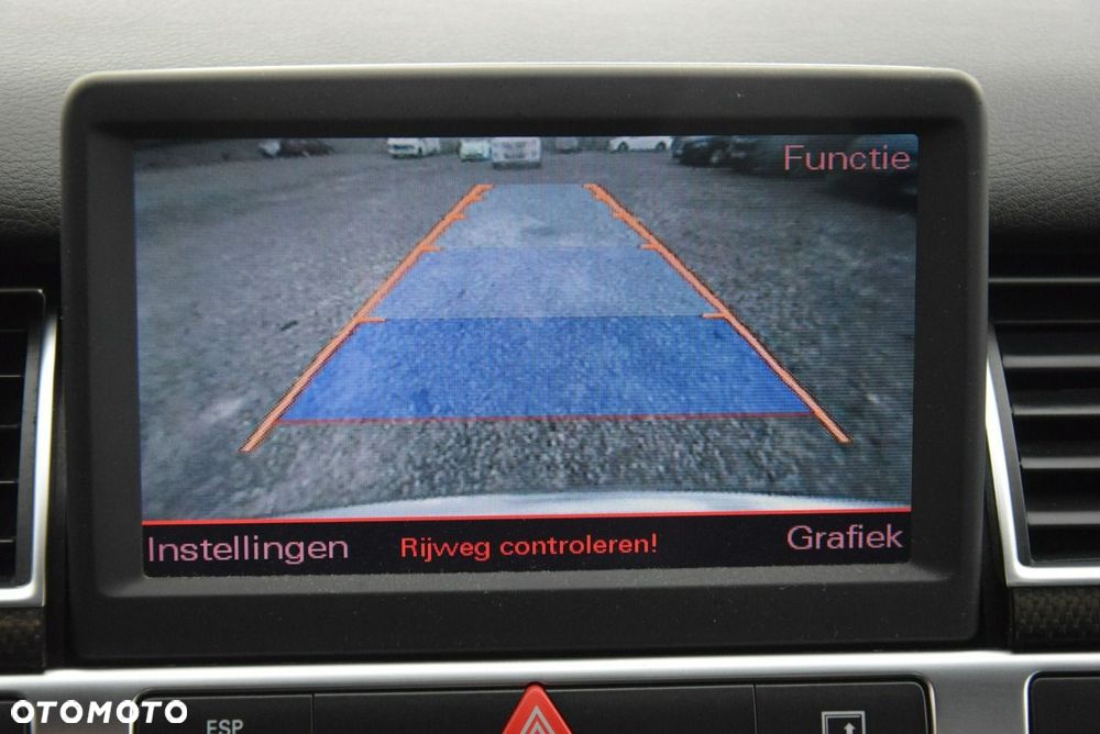 Audi S8 - 38