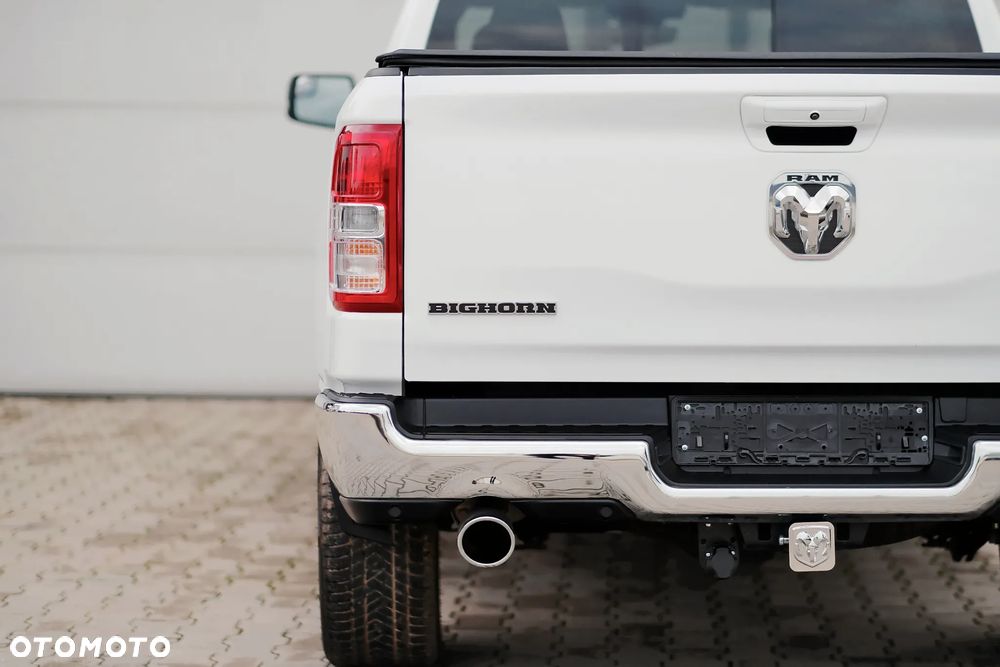 RAM 1500 Crew Cab Shortbed Bighorn - 12