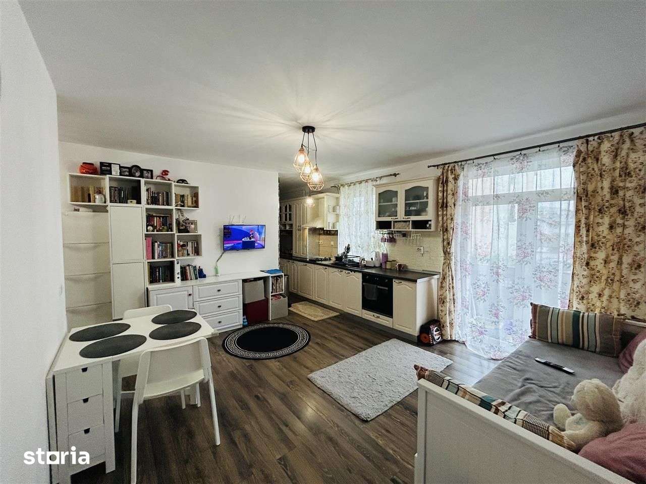 Apartament 3 camere - Mobilat, etaj 1, parcare inclusă - Șelimbăr — fotografia 3