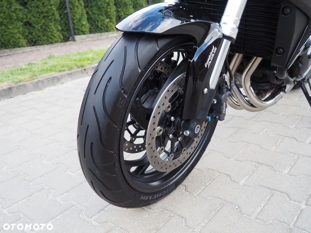 Honda CB - 16
