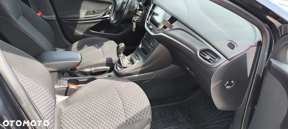 Opel Astra 1.4 Turbo Edition - 32