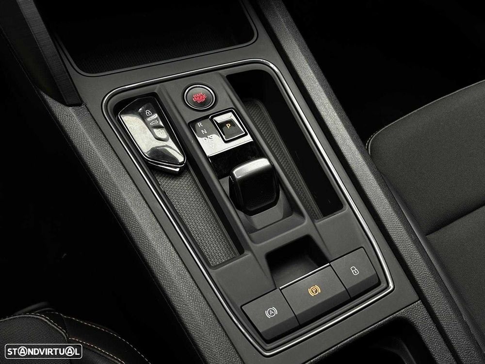 Cupra Leon ST 1.4 e-Hybrid MID DSG - 11