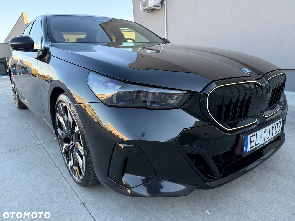 BMW Seria 5 550e xDrive PHEV M Sport - 10