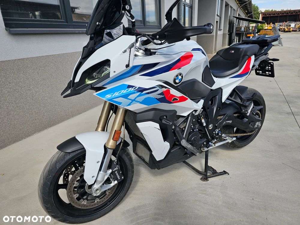 BMW XR - 1