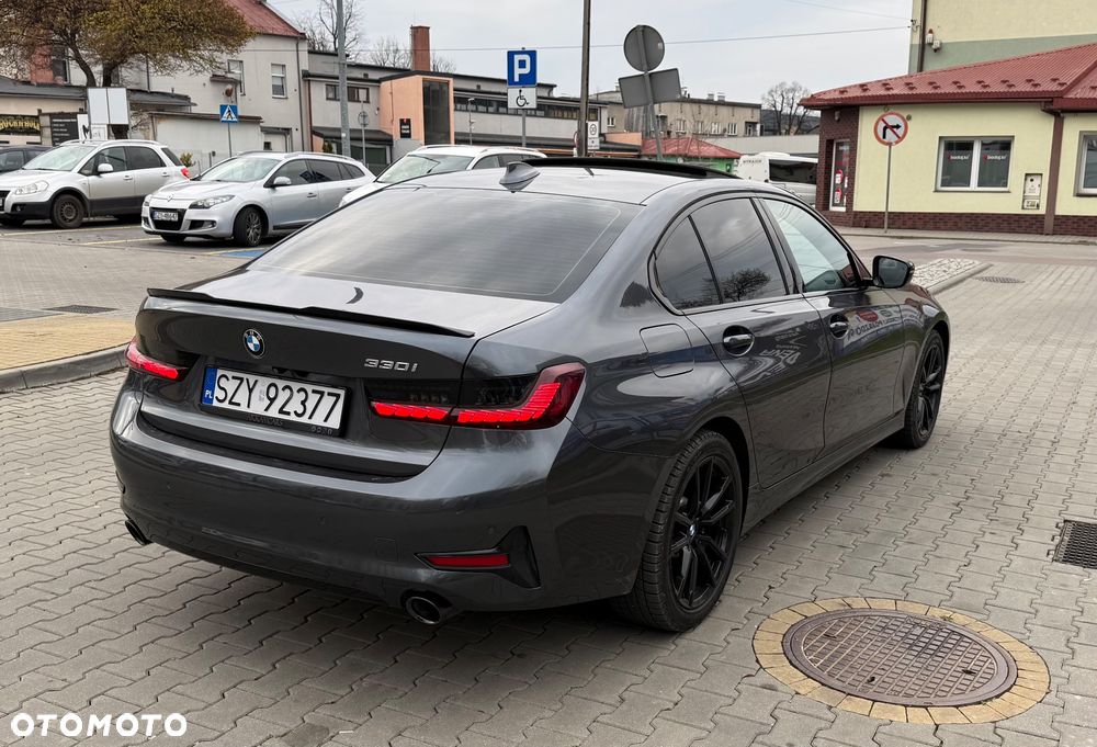 BMW Seria 3 330i - 2
