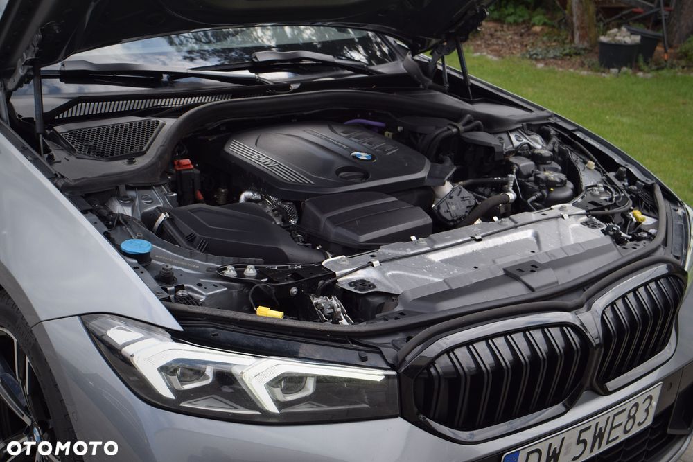 BMW Seria 3 320d xDrive mHEV M Sport sport - 35