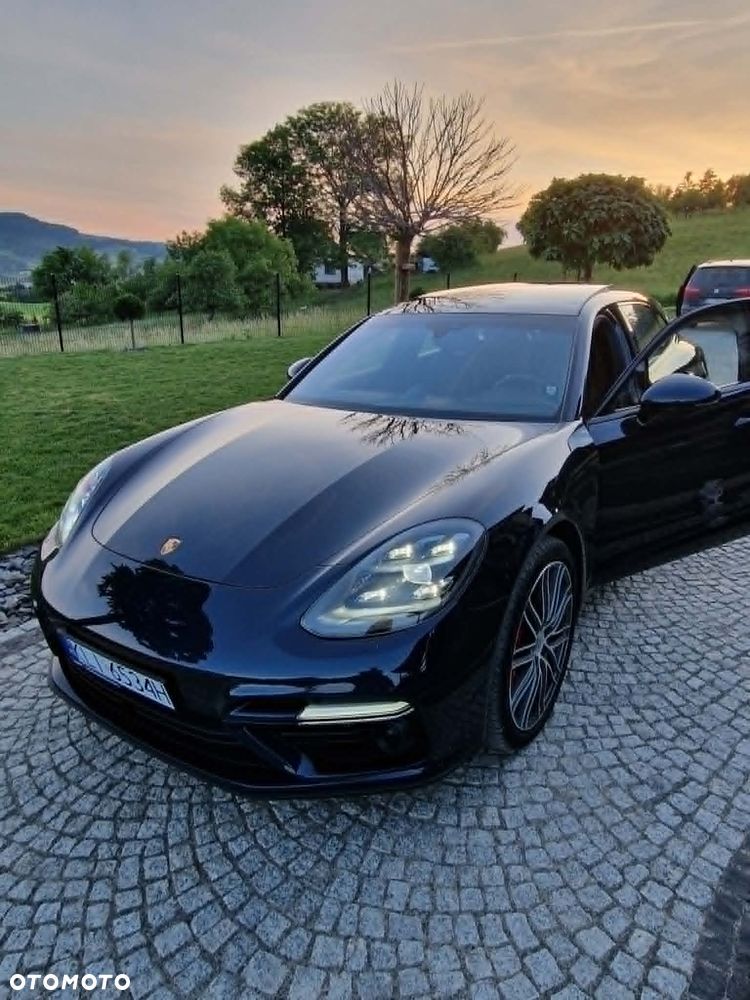 Porsche Panamera Turbo - 6
