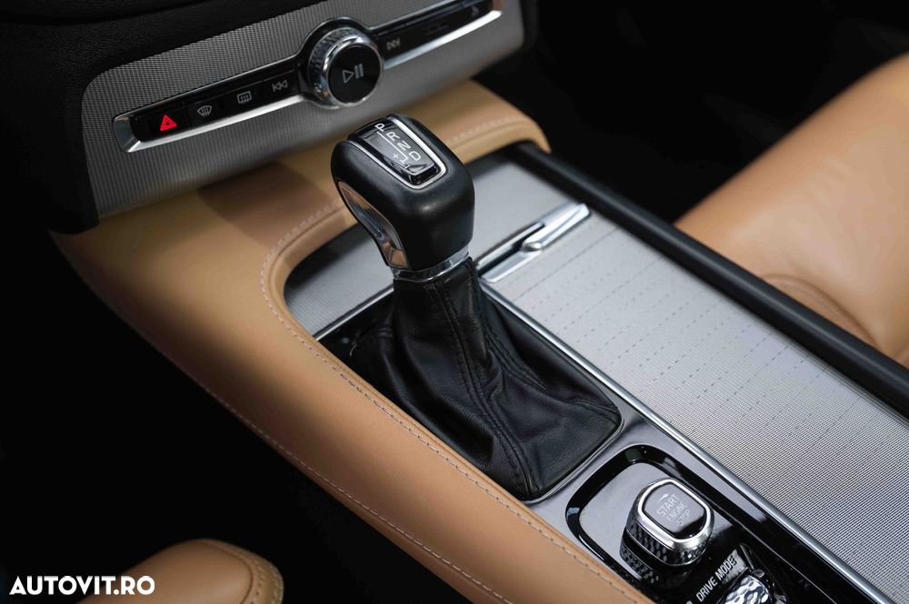 Volvo XC 90 D5 AWD Inscription - 24
