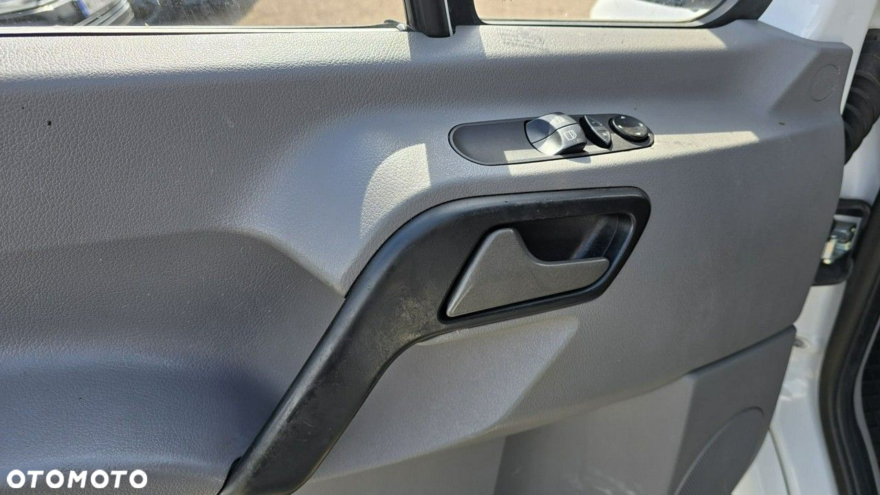 Mercedes-Benz Sprinter - 16