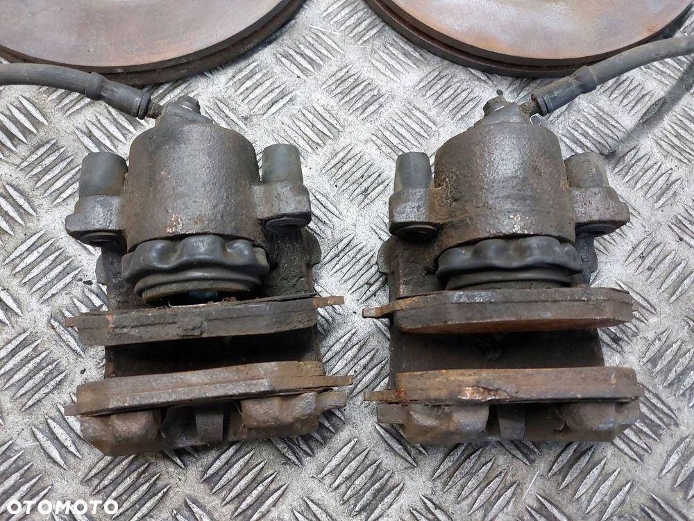 TARCZE HAMULCOWE PRZÓD + KLOCKI + ZACISKI SEAT LEON II 1.9 TDI - 2