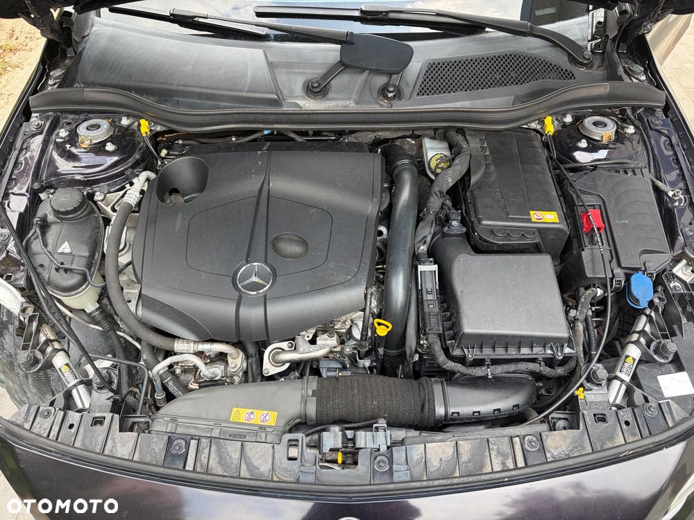 Mercedes-Benz GLA 220 d 4Matic 7G-DCT Style - 18