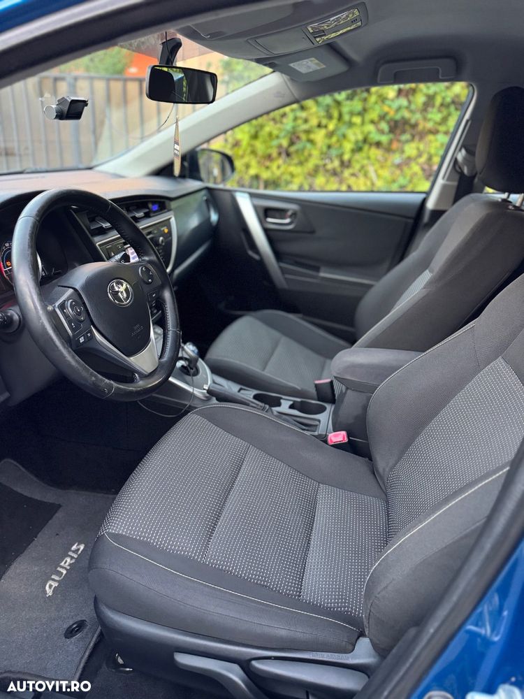 Toyota Auris - 5