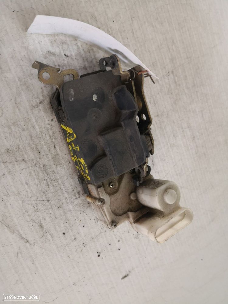 Fecho Da Porta Trás Dto Alfa Romeo 146 (930_) - 1
