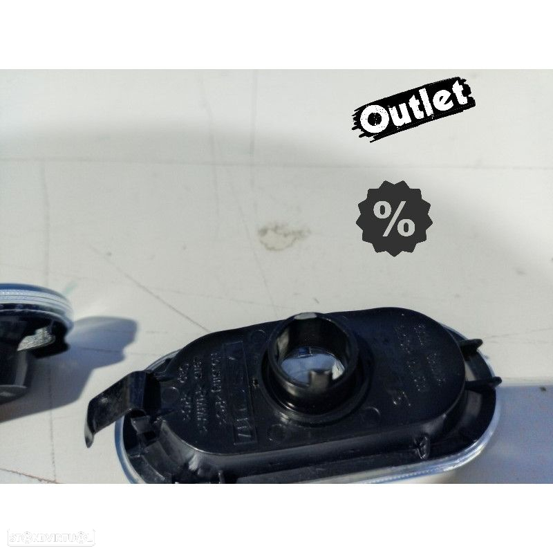 R147325C1 PISCAS LATERAIS VOLKSWAGEN VW SEAT 96-01 FUNDO PRETO - 4