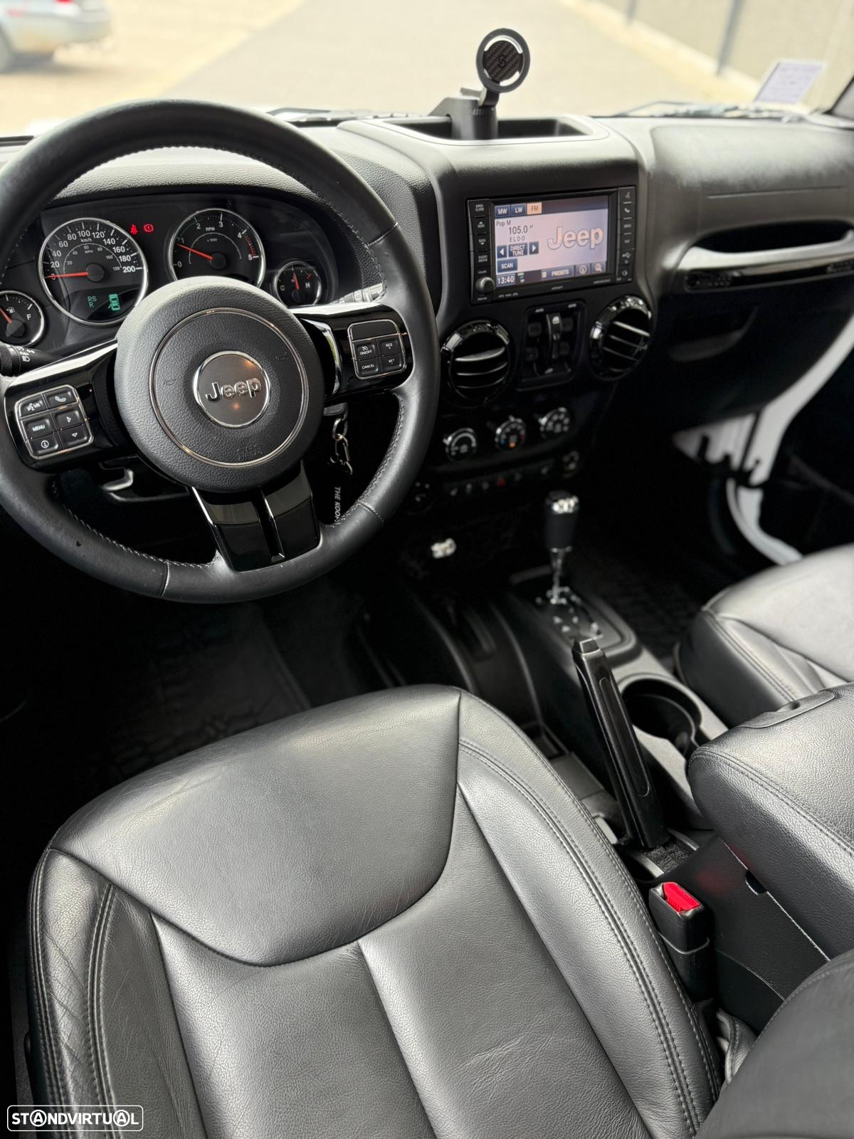 Jeep Wrangler Unlimited - 11