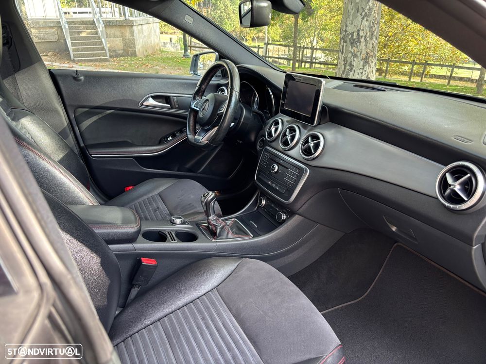 Mercedes-Benz CLA 200 d AMG Line - 13