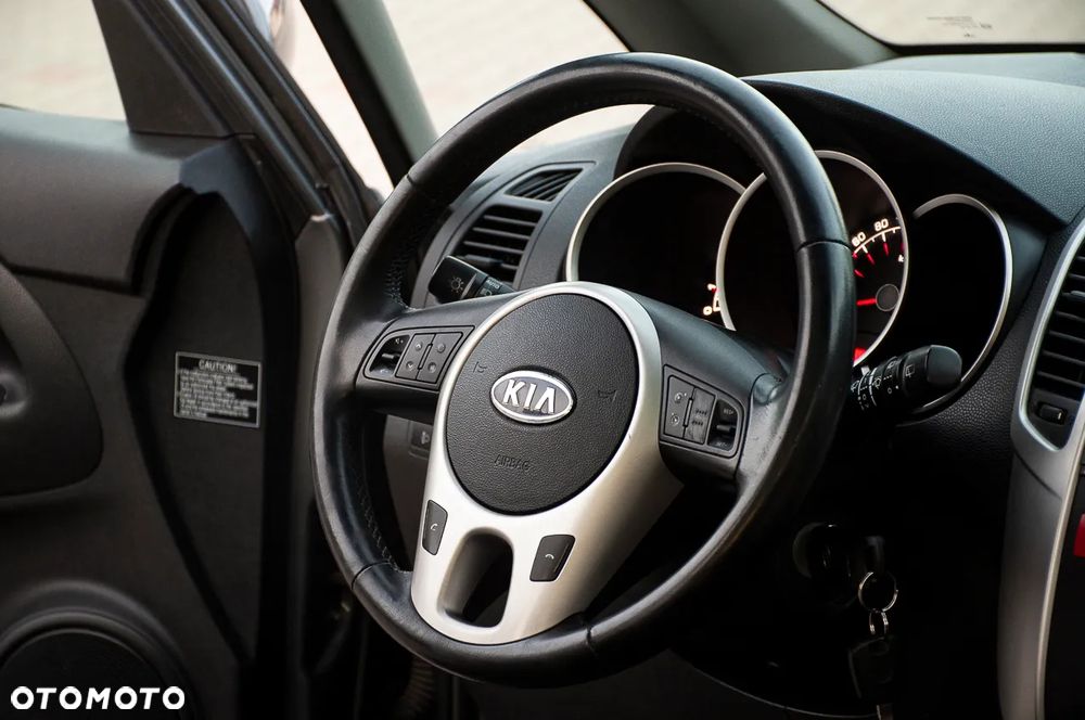 Kia Venga - 24