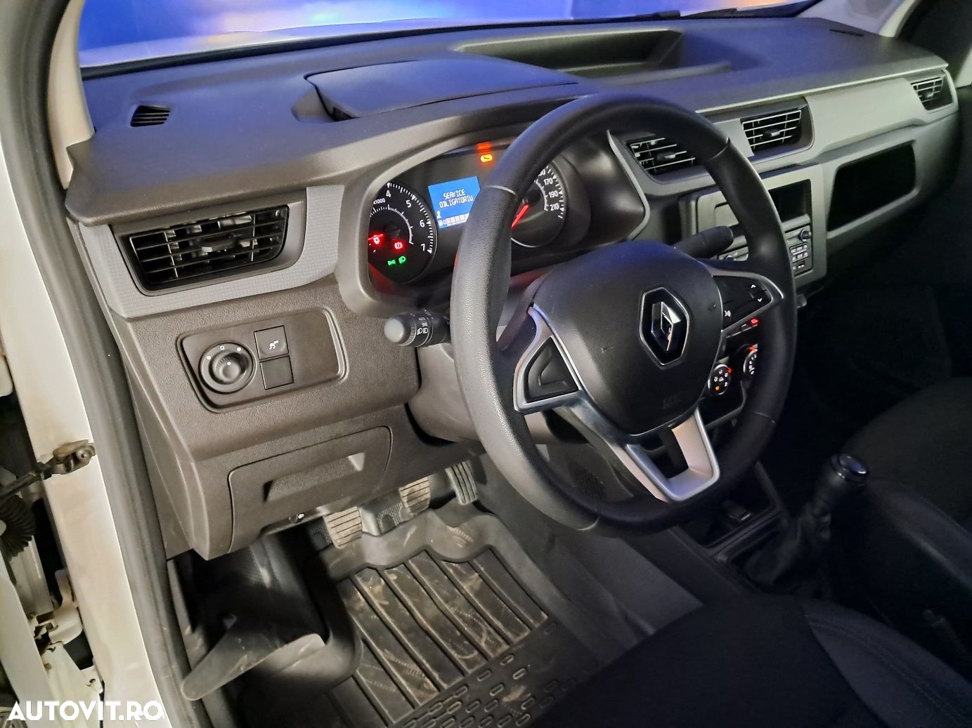 Renault Express - 9