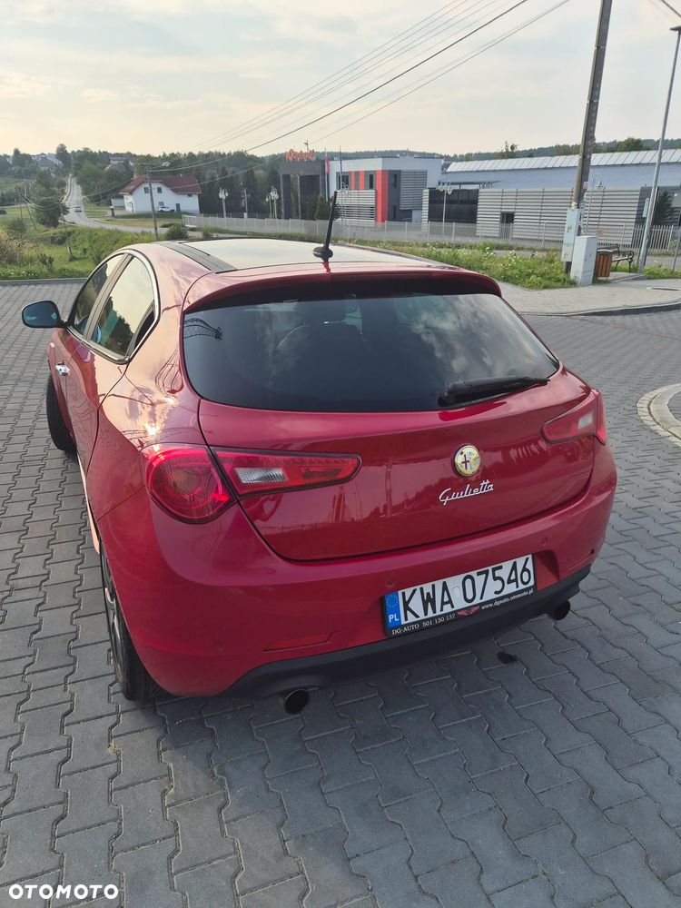 Alfa Romeo Giulietta 2.0 JTDM 16V - 5