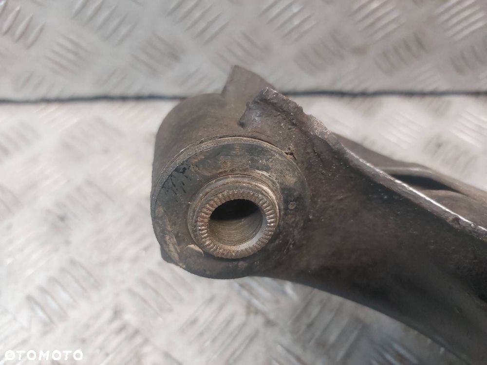 WAHACZ PRAWY PRZÓD SUZUKI VITARA I - 4