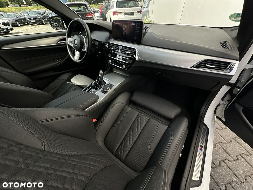 BMW Seria 5 520d xDrive mHEV M Sport sport - 16