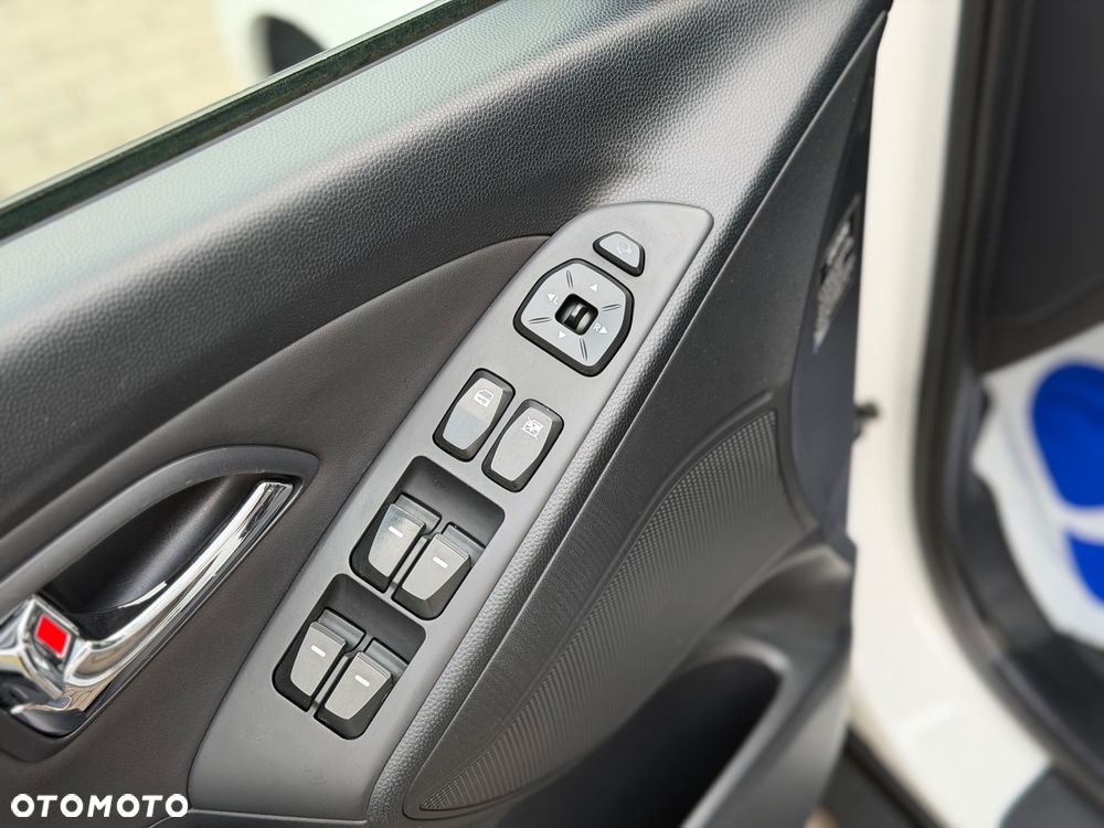 Hyundai ix35 2.0 CRDi 4WD Automatik Premium - 22